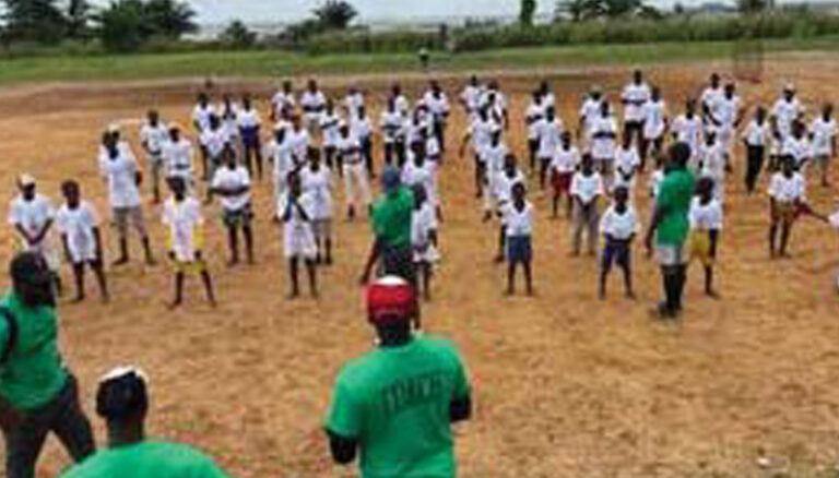 Pour bien entamer la nouvelle saison 2023-2024:  Plus de 100 athlètes à l’école des techniques de baseball