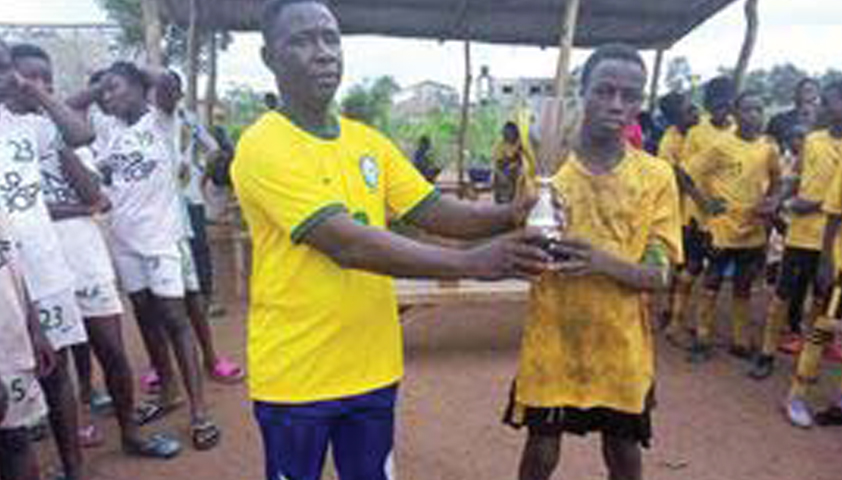 Torneo di rating di calcio ad As Mocoba: soddisfatto il promotore Monhou Coffi Barnabé