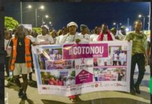 11ème édition Tout Cotonou Marche – Octobre Rose: Be the Best sensibilise sur les moyens préventifs des cancers féminins  (Près d’un millier de personnes ont pris part à cette marche)