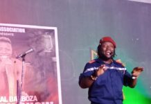 Spectacle d’humour: Le Général Barboza entraîne son public dans une promenade nostalgique