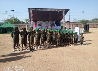 Réjouissance de Noël avec les enfants de soldats au front: Le commandant 6è Bia donne la joie aux familles à travers l’initiative Koyo