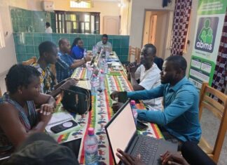 Séance d’analyses de contenus et dialogues communautaires: L’ABMS prend langue avec différentes parties prenantes au sujet des populations clés