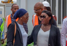 Production d’aliments pour animaux GDIZ : Shadiya Assouman et Gaston Dossouhoui à l’usine Ehua Industries