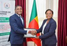 Prix d’excellence President Mamadou Badio CAMARA: La Pre Dandi Gnamou reçoit le lauréat