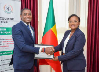 Prix d’excellence President Mamadou Badio CAMARA: La Pre Dandi Gnamou reçoit le lauréat