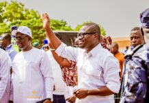 En étape de campagne à Bembéréké, Romuald Wadagni a articulé un discours centré sur l’inclusion, la modernisation et le développement local.