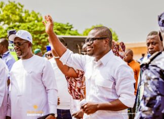 En étape de campagne à Bembéréké, Romuald Wadagni a articulé un discours centré sur l’inclusion, la modernisation et le développement local.