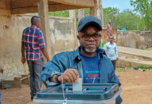 Conrad Gbaguidi vote à Savalou et salue un « jour mémorable » pour la démocratie béninoise