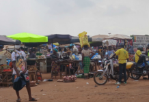 Nouveau marché d’Akassato: Succès réel ou transition inachevée ?