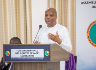 Séminaire parlementaire à Grand-Popo: Le Pr Dorothé SOSSA éclaire les députés sur les liens institutionnels