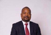 Entretien exclusif avec l’ancien Ministre d’État Komi Koutché perçoit des qualités essentielles chez Wadagni « Il a les capacités de faire le job » laisse-t-il entendre « Aucun peuple ne peut avancer s’il reste accroché au rétroviseur »