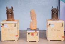 Nouvelle vague de restitution de vestiges historiques Après plus d’un siècle, 33 trésors du royaume du Bénin retrouvent leur terre d’origine