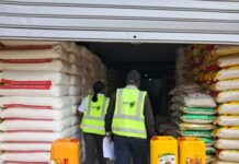 Contrôle de conformité au poids des sacs de riz, de sel et de sucre 2 boutiques épinglées sur une trentaine inspectée